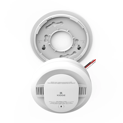 Détecteur de fumée et de monoxyde de carbone combiné Kidde, câblé avec pile de secours AA et alertes vocales
